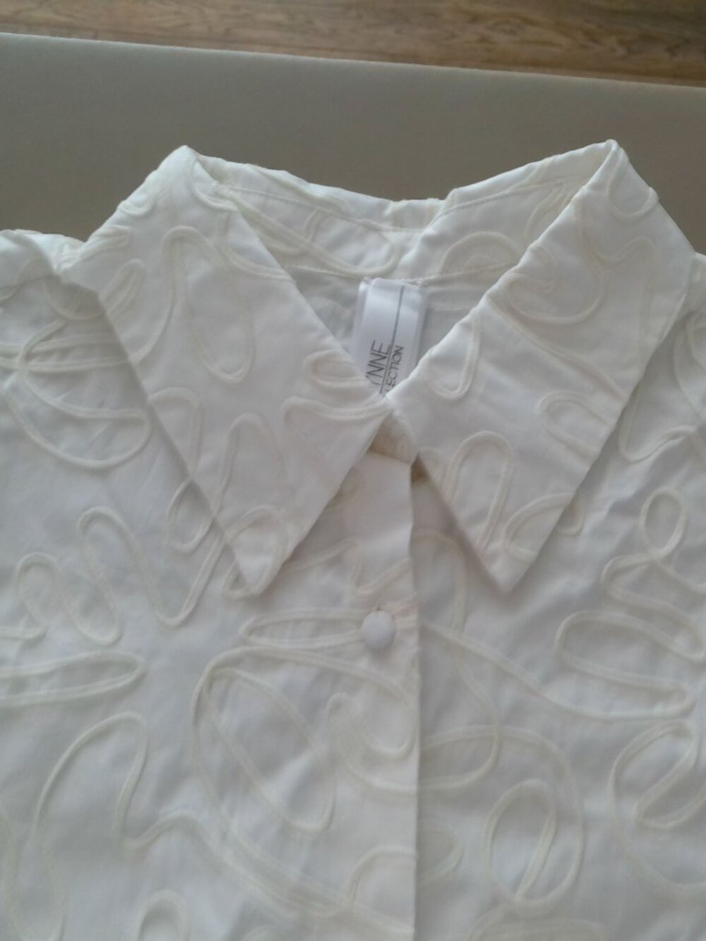 WYNNE COLLECTION NWT Lg Slve Button Up Cream w/All Decorative Applique Blouse 1X - Picture 4 of 12